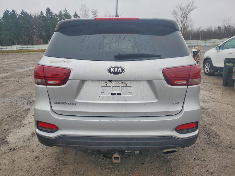 2019 KIA Sorento lx V6