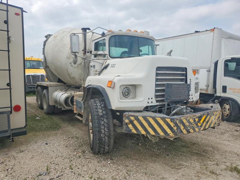2005 Mack DM Ready MIX Truck