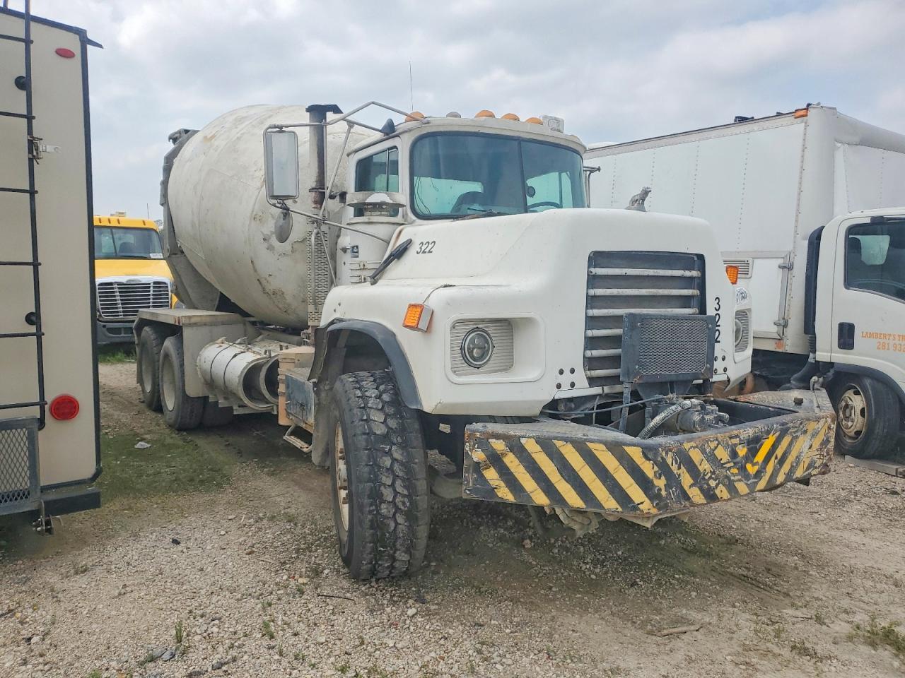 2005 Mack DM Ready MIX Truck
