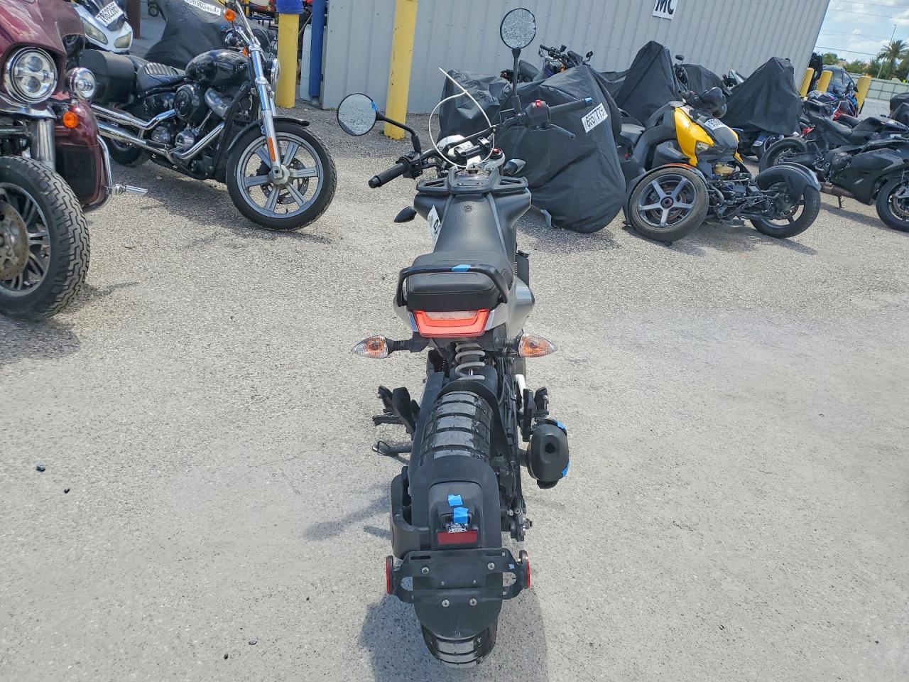 2021 Husqvarna Vitpilen 401/SVARTPILEN 401