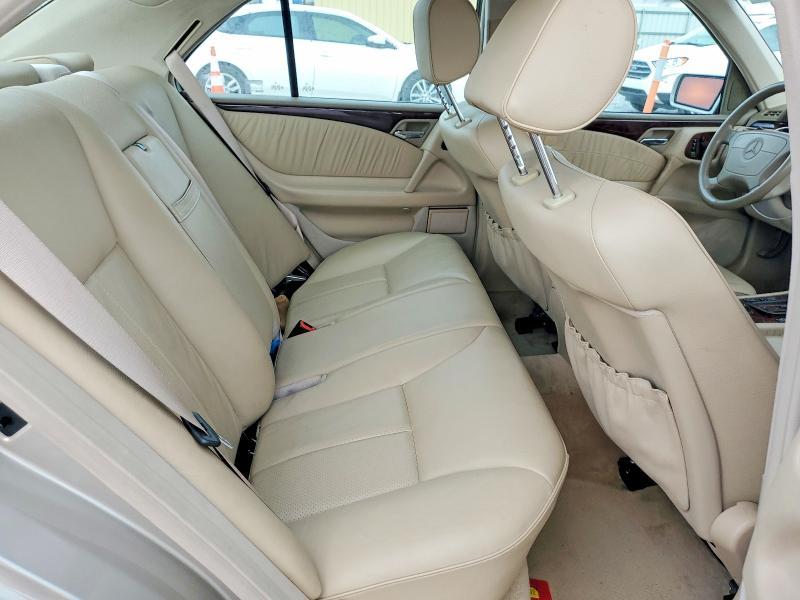 1999 Mercedes-Benz E 320