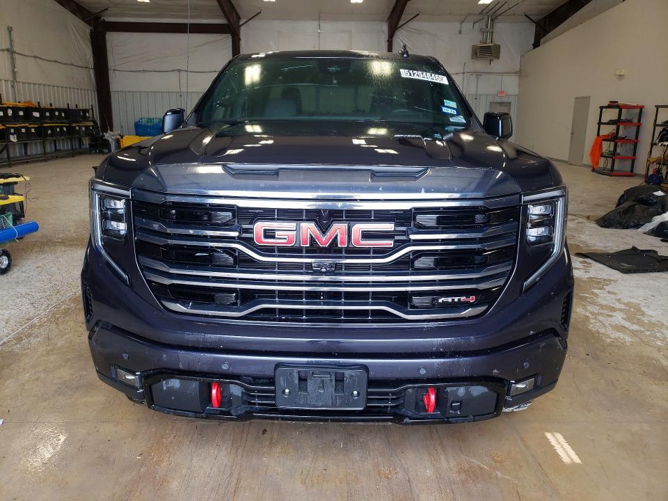 2023 GMC Sierra K1500 AT4