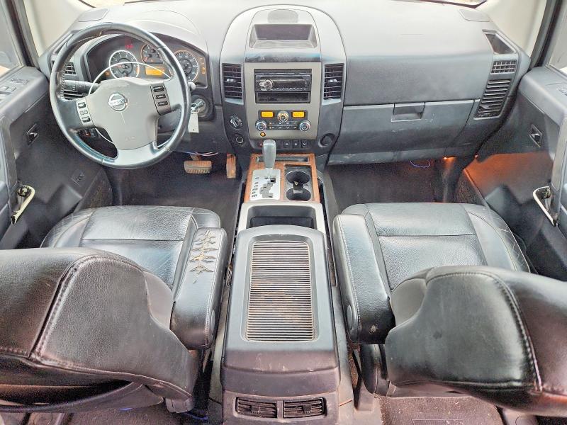 2010 Nissan Titan SE
