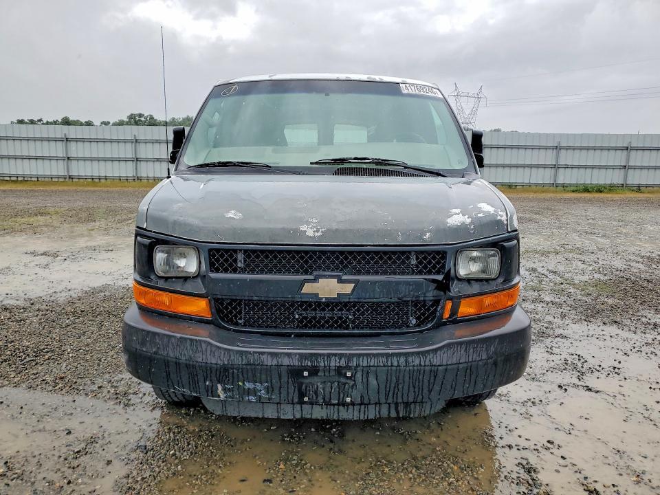 2010 Chevrolet Express G2500 LS