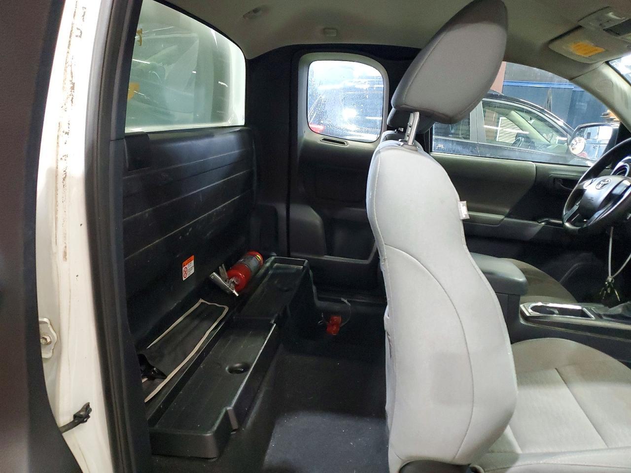 2017 Toyota Tacoma SR