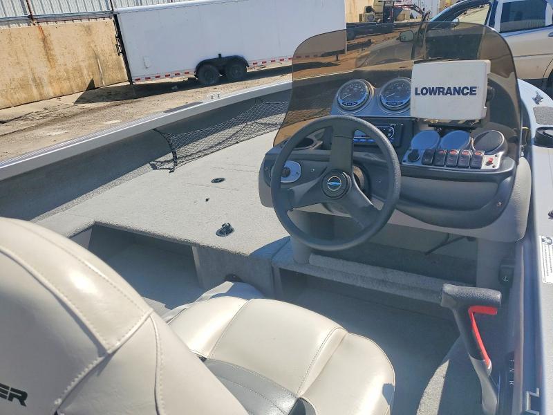 2008 Crescent 1850 Fish Hawk SC