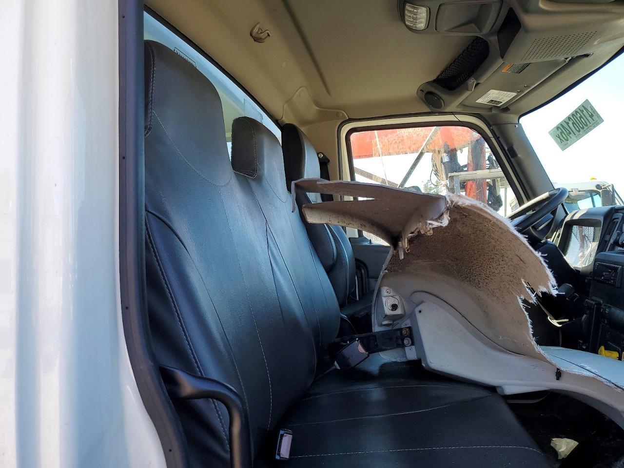 2021 International MV607 BOX Truck