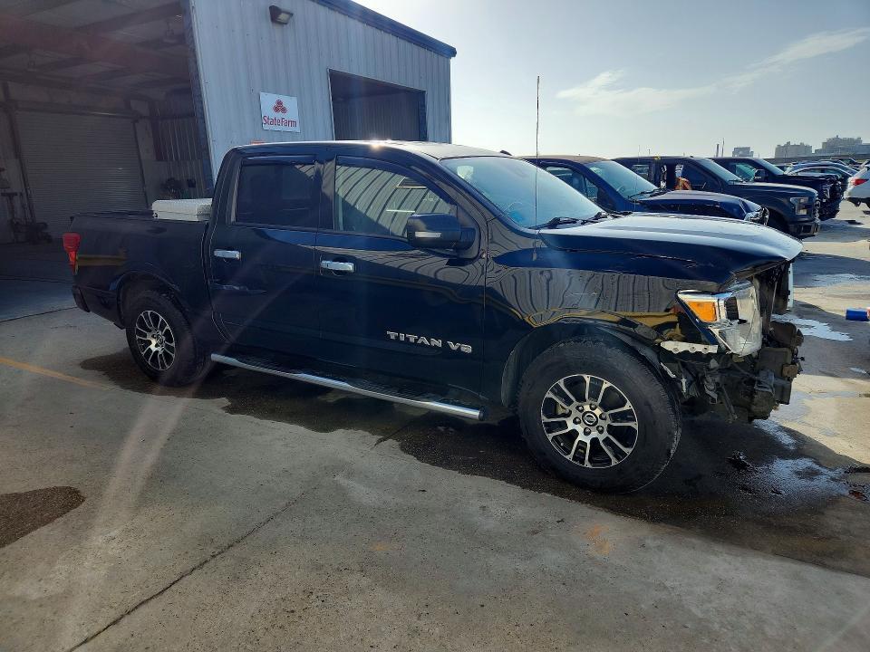 2020 Nissan Titan SV