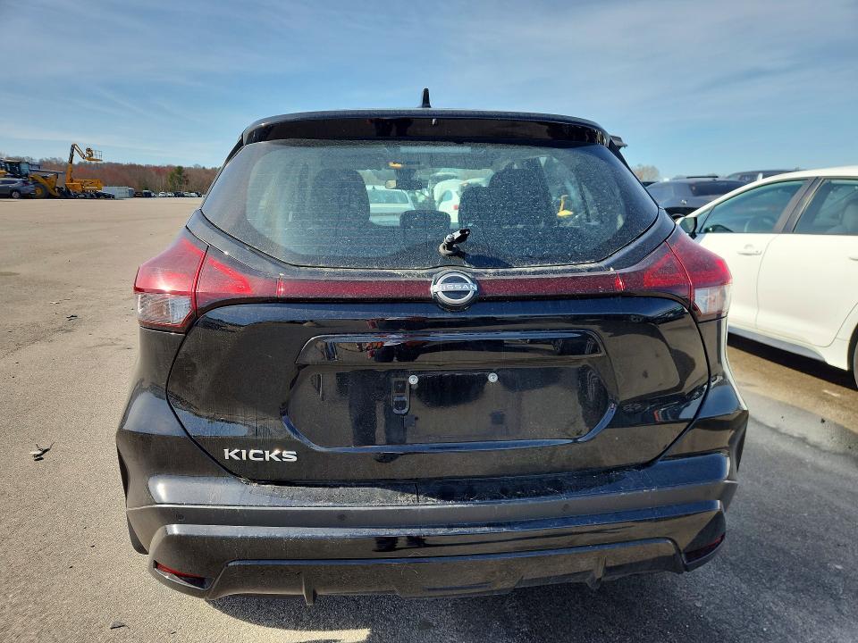 2024 Nissan Kicks s