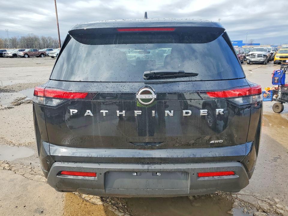 2025 Nissan Pathfinder s