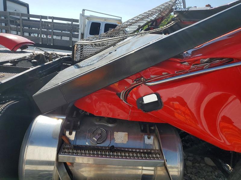 2015 Peterbilt 337