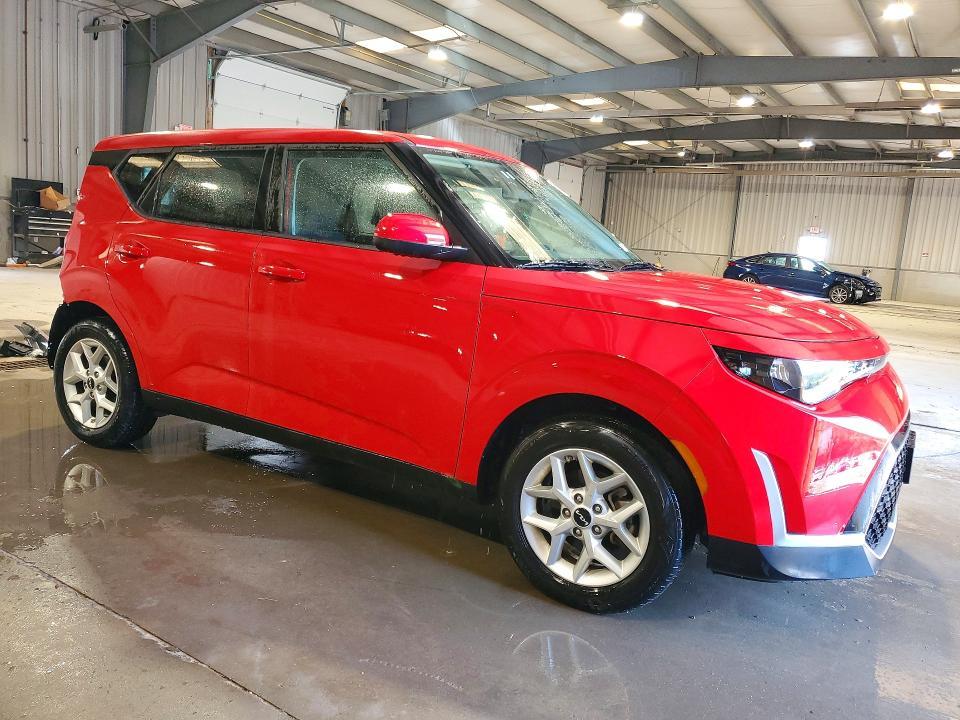 2024 KIA Soul lx