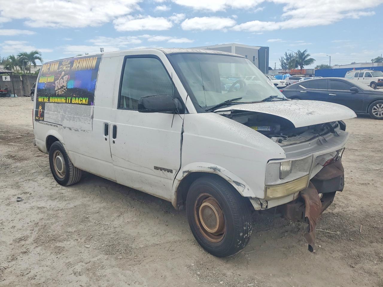 1999 GMC Safari Utility / Service Van