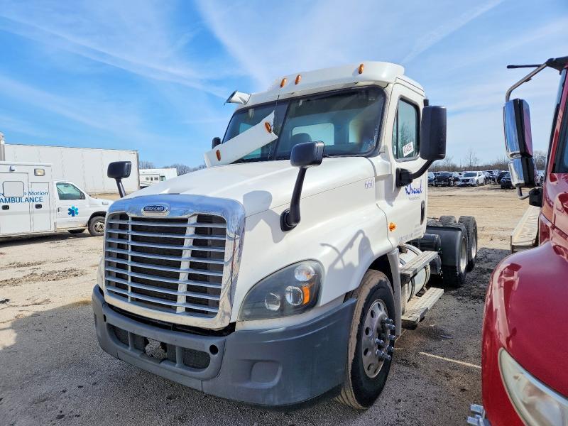 2015 Freigliner Cascadia 125