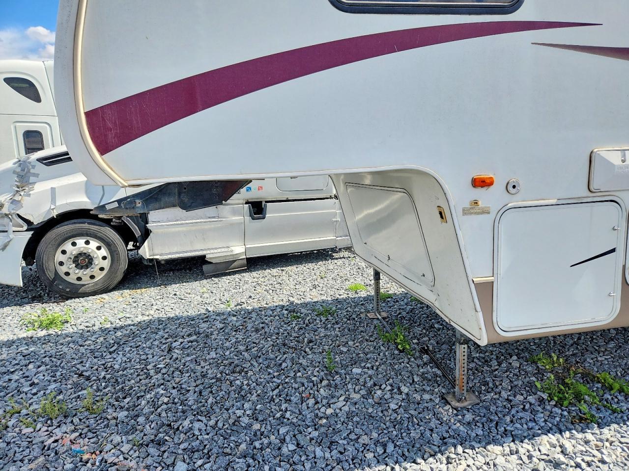 2005 Keystone Laredo Camper