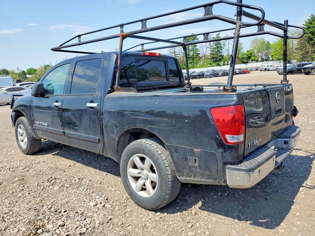 2011 Nissan Titan SV