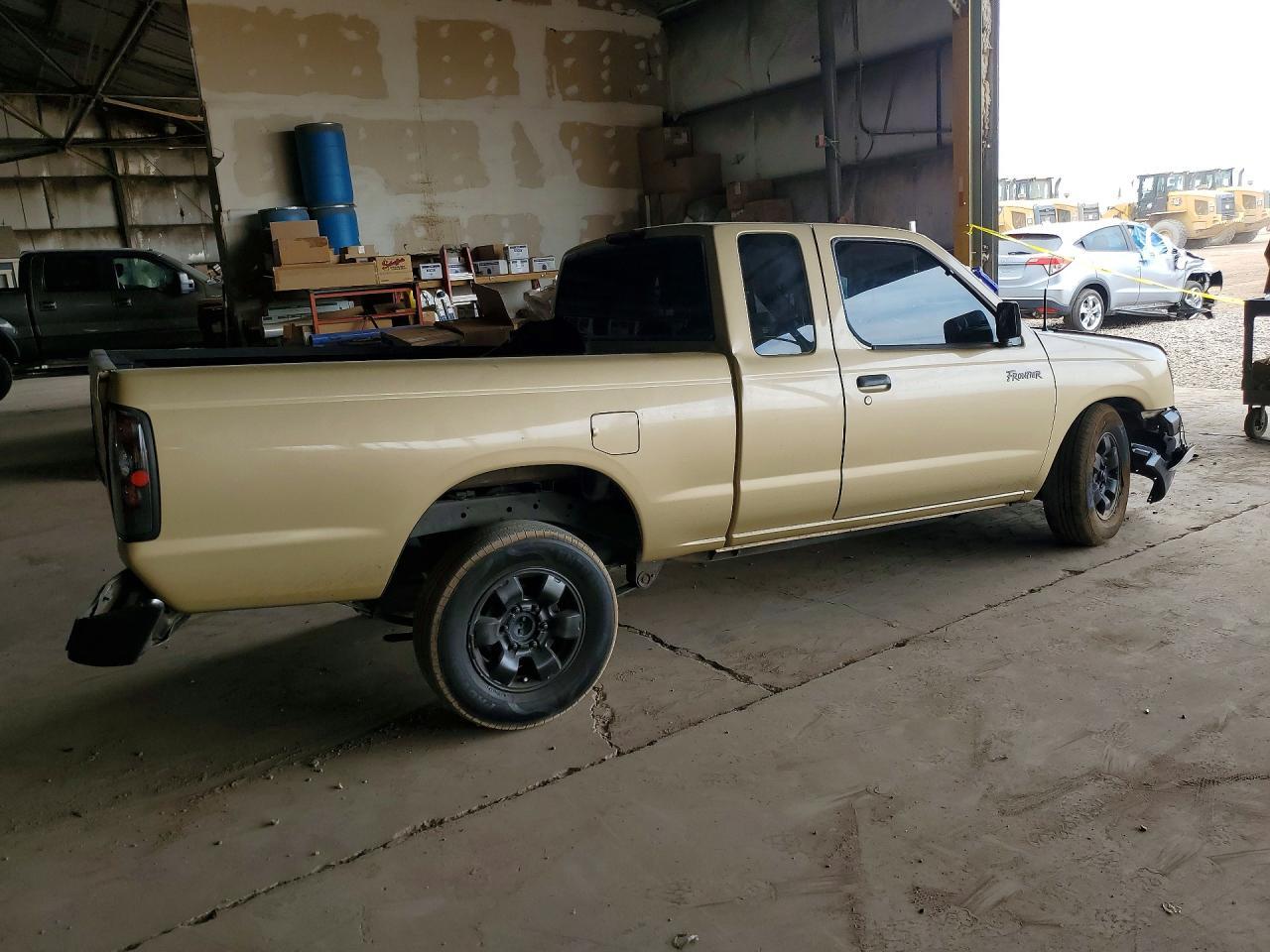 1998 Nissan Frontier XE