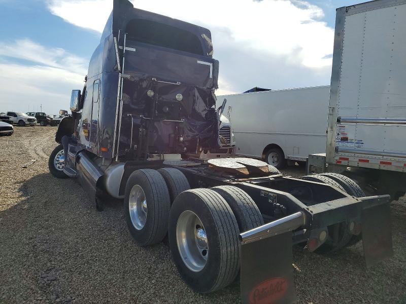 2015 Peterbilt 579 Semi Truck