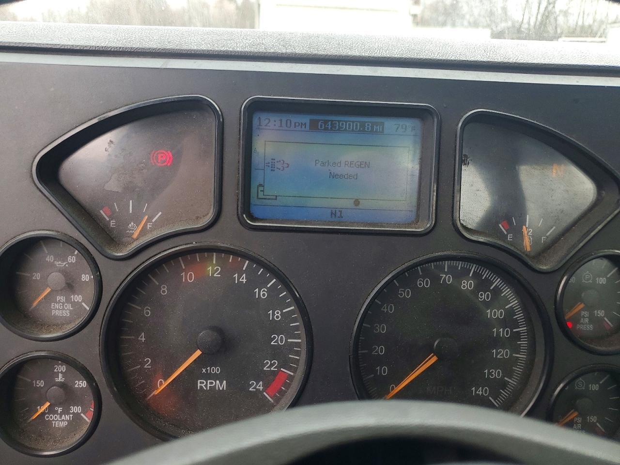 2017 Mack CXU612 Semi Truck