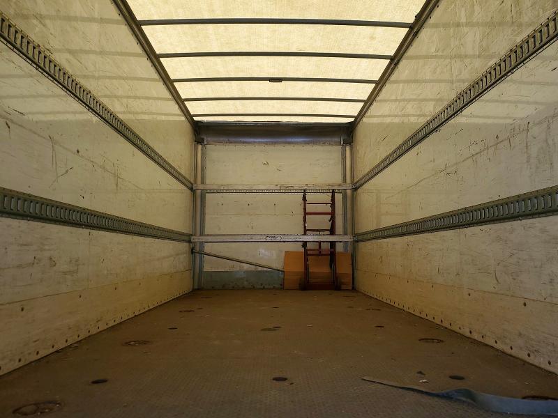 2017 Isuzu NRR BOX Truck