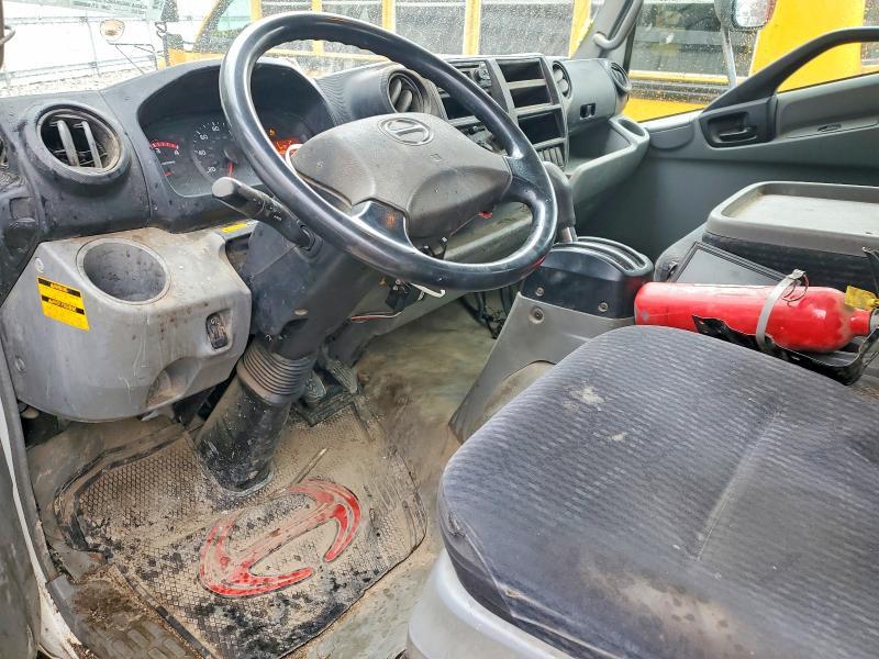 2019 Hino 195 box Truck