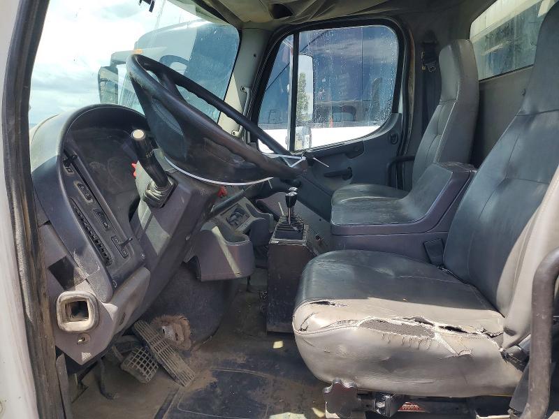 2008 Freightliner Business Class M2 Truck Cab AND