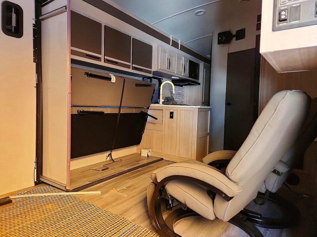 2025 Stryker 2025 Cruiser Stryker Camper