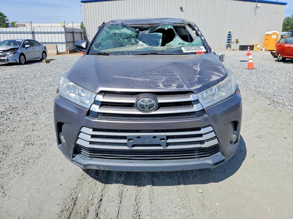 2018 Toyota Highlander le Plus