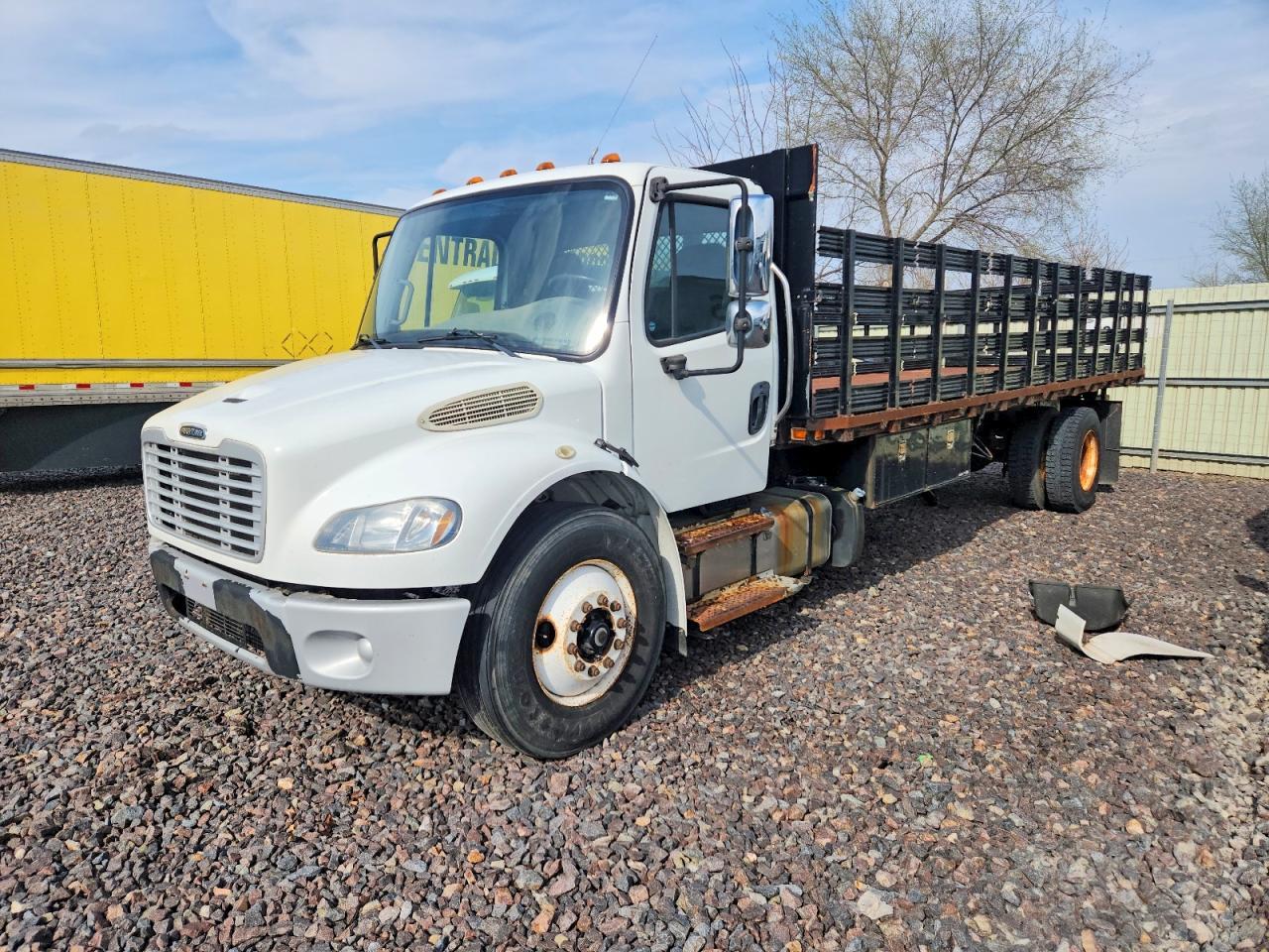2014 Freigliner 2014 Freightliner Business Class M2 Flatbed Truck