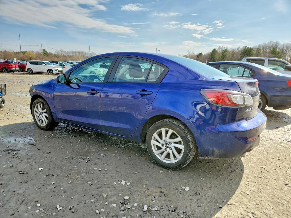 2013 Mazda 3 I