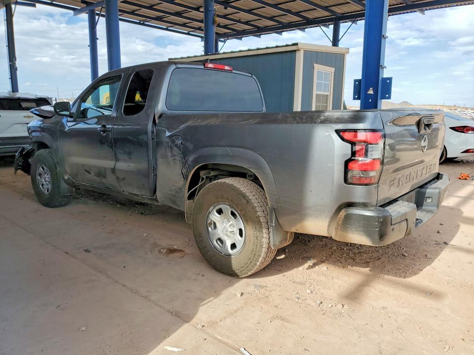 2022 Nissan Frontier S