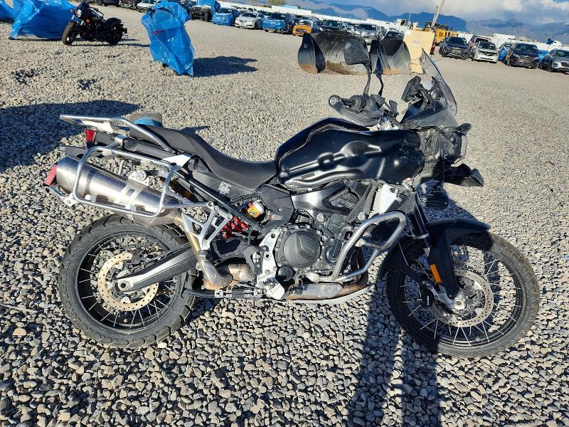 2024 BMW F 900 GS Adventure