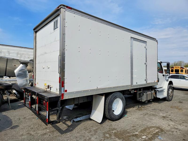 2015 Freightliner Business Class M2 BOX Truck