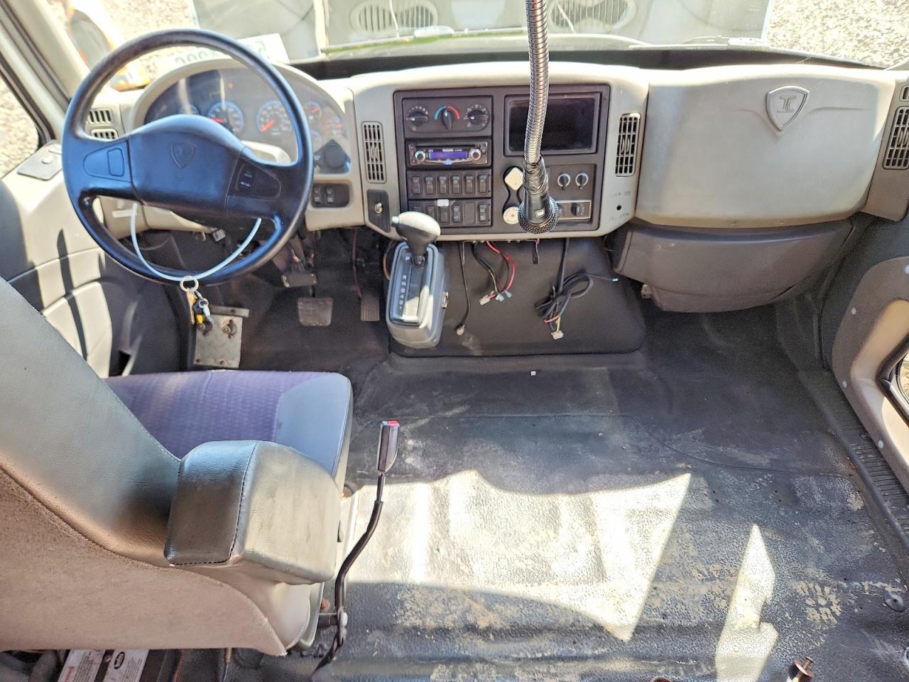 2011 Ic Corporation 3000 HC