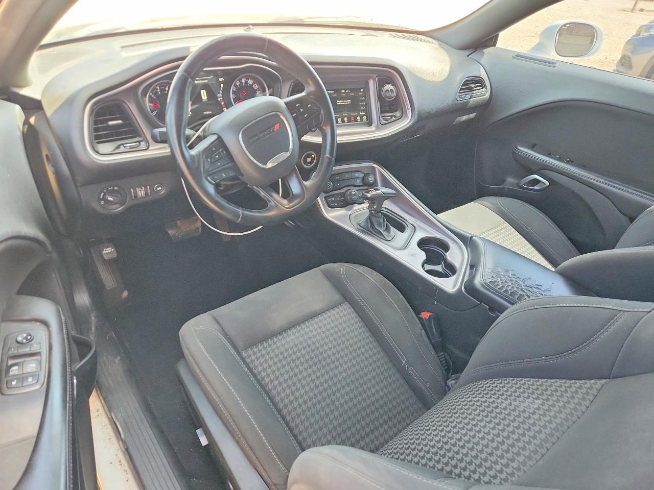 2019 Dodge Challenger sxt