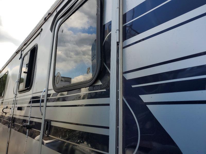 2014 Hawk FE-22-2 Horse Trailer