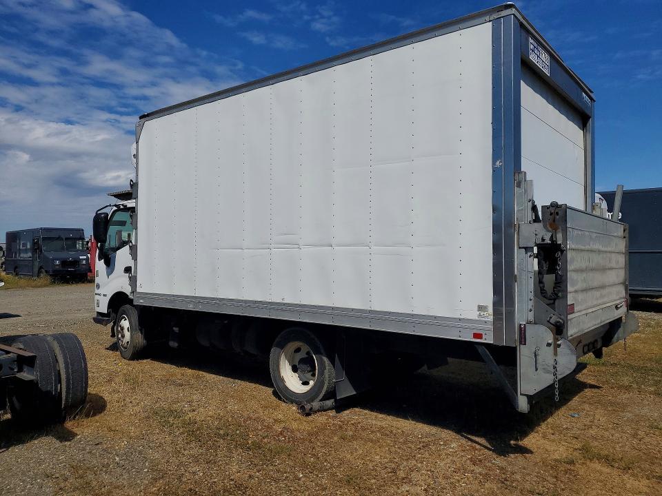 2020 Hino 195 Refrigerated BOX Truck