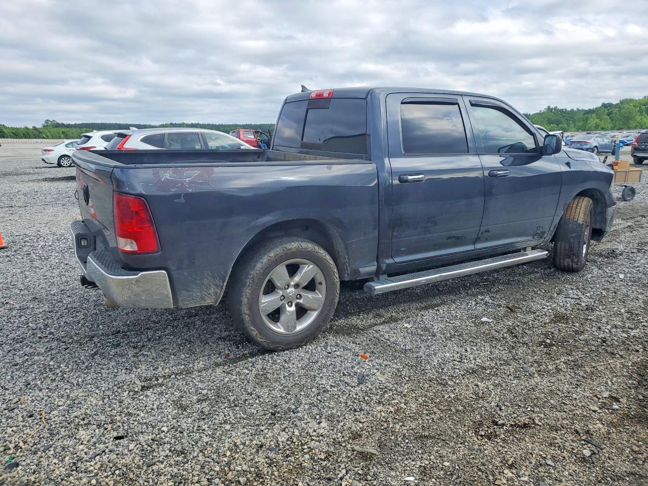 2013 Dodge RAM 1500 SLT