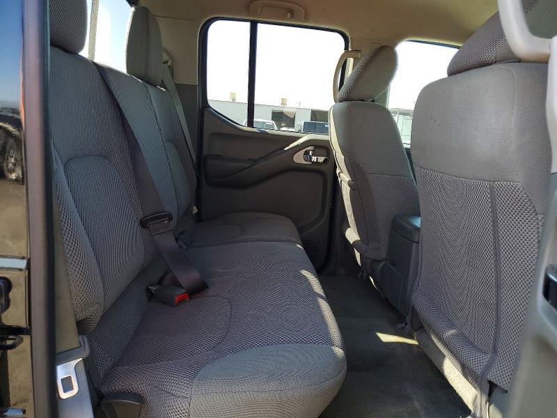 2017 Nissan Frontier sv