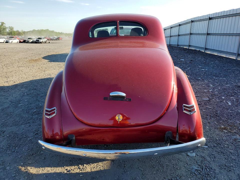 1940 Ford Deluxe