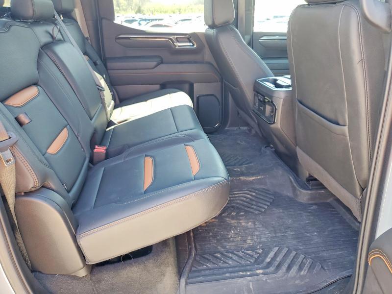 2025 GMC Sierra K1500 AT4