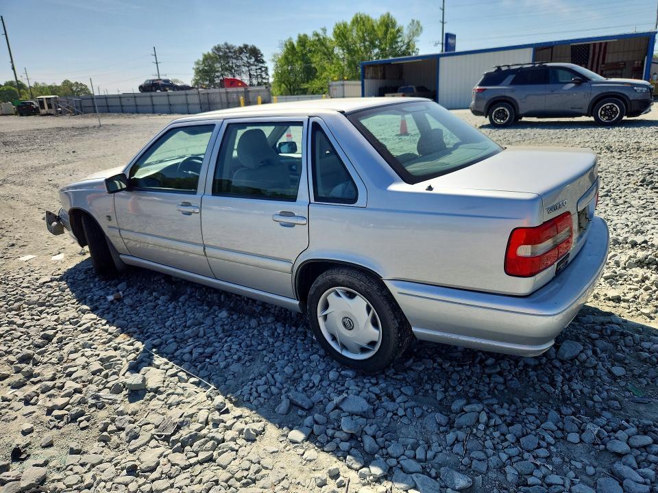 1999 Volv S70