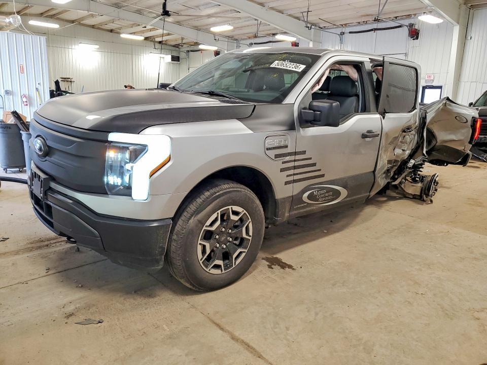 2023 Ford F150 Lightning PRO