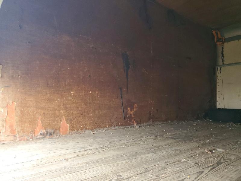 2013 Chevrolet Express box Truck