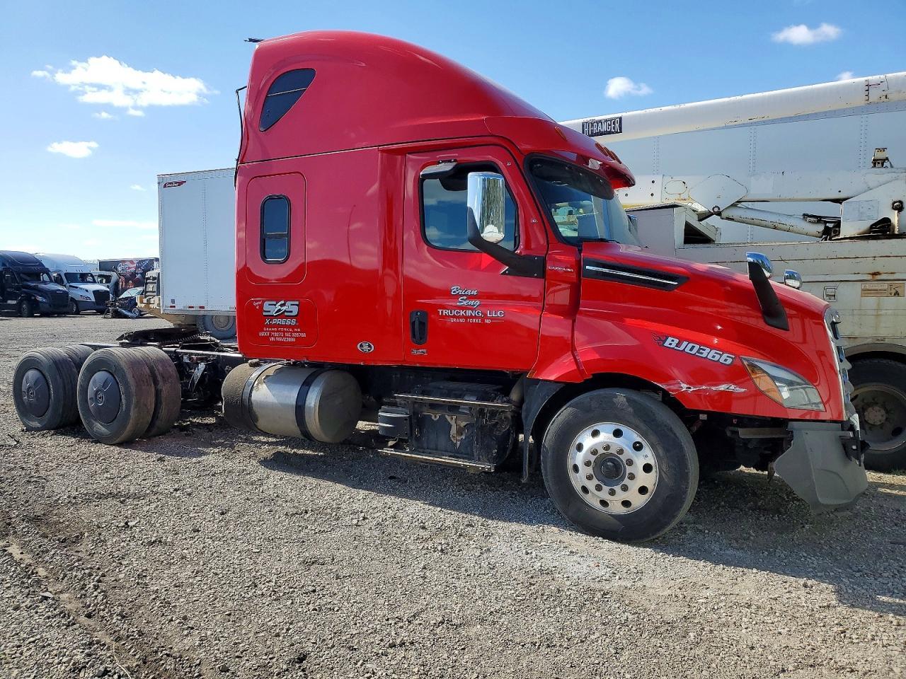 2022 Freigliner Cascadia 126