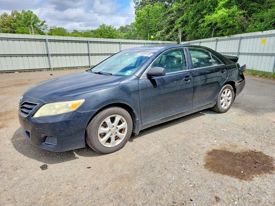 2011 Toyota Camry le