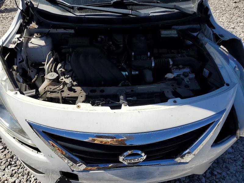 2019 Nissan Versa s Plus