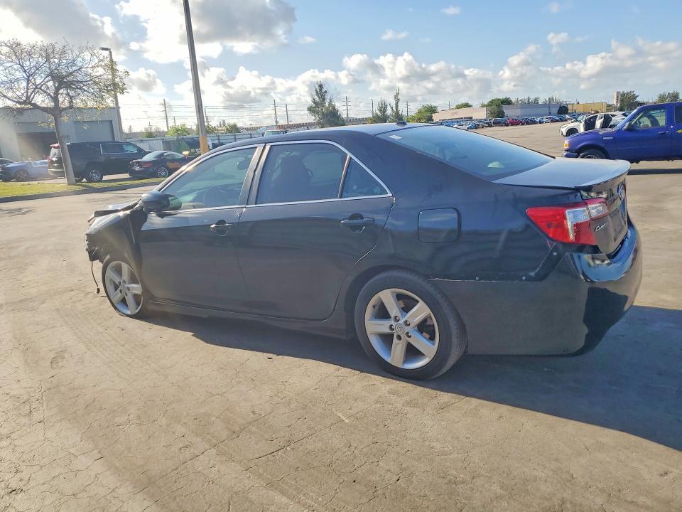 2014 Toyota Camry se
