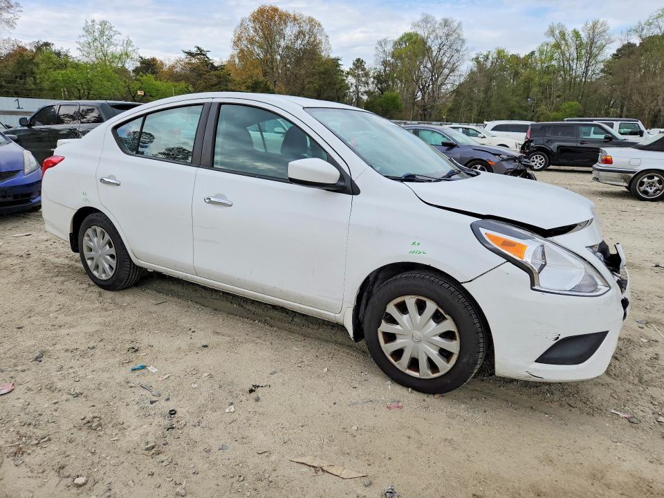 2015 Nissan Versa 1.6 sv