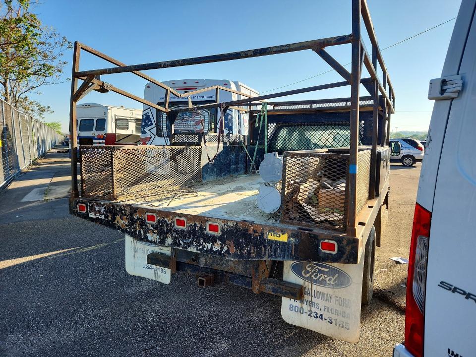 2005 Ford F550 Super